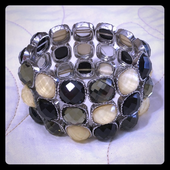 Jewelry - Beautiful Bracelet - Adjustable - Neutral Colors